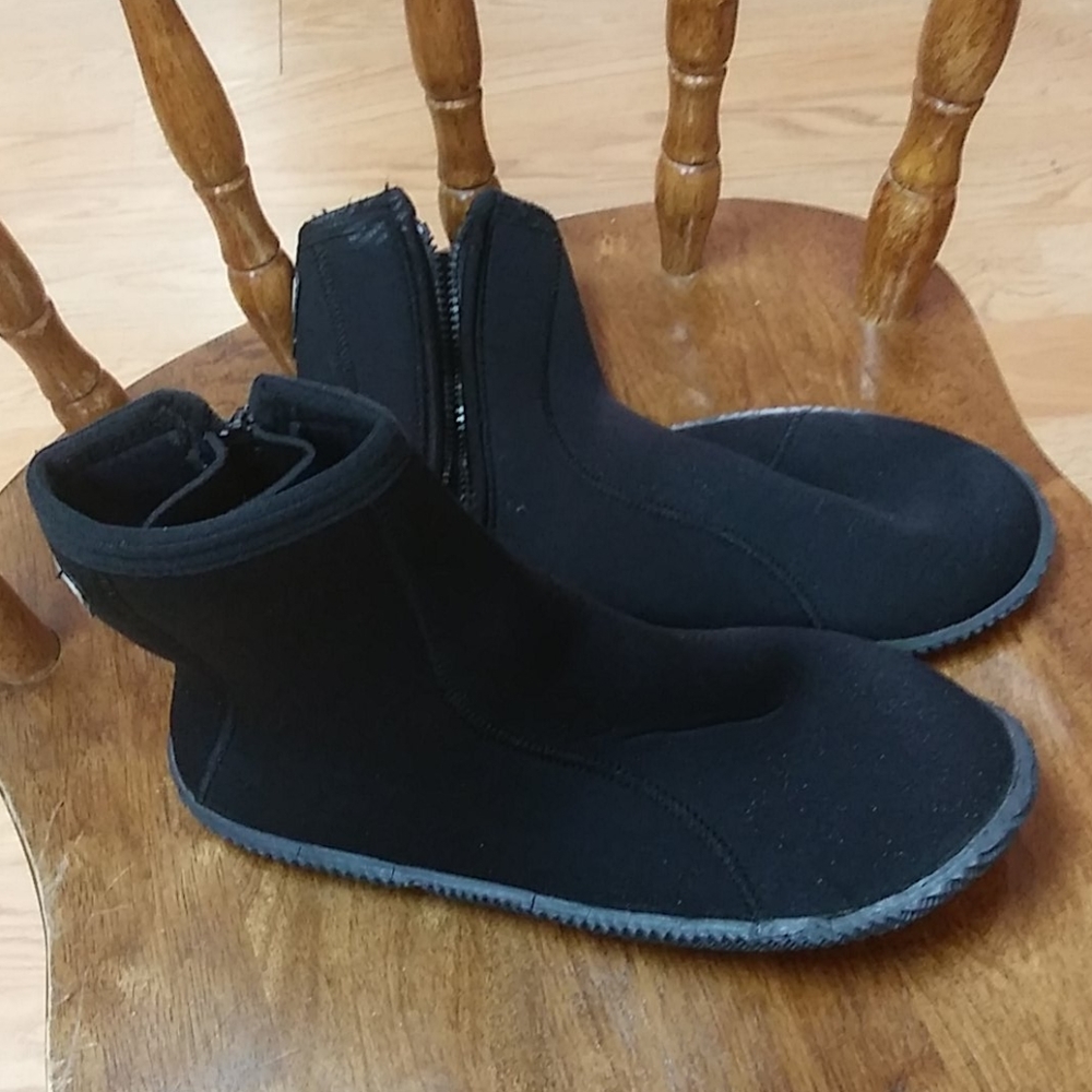 Henderson water shoes